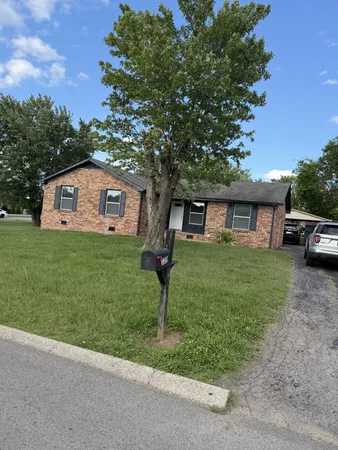 $384,990 | 120 Overlook Drive, Hendersonville, TN 37075