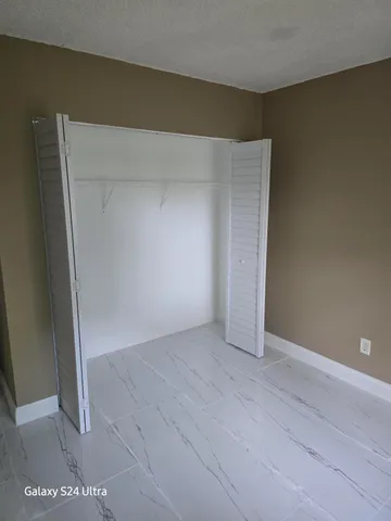 $2,000 | 6023 10th Avenue North, Unit 115, Greenacres, FL 33463