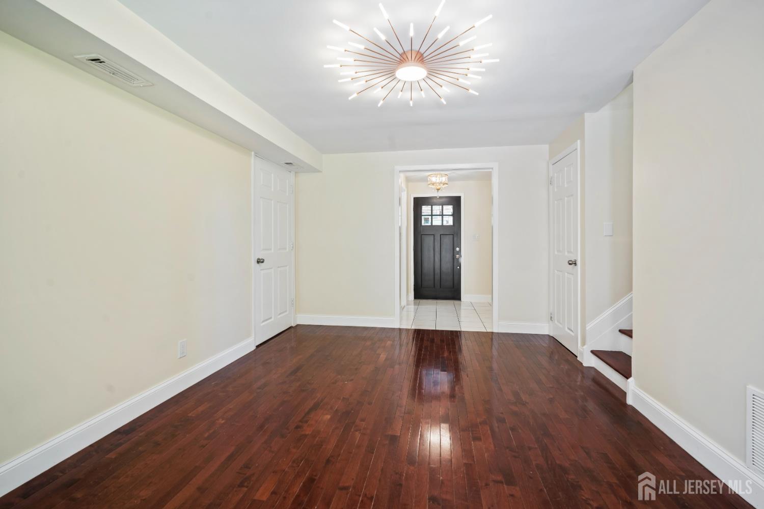 55 Ferris Road Edison, NJ 08817 - Photo 4 of 43