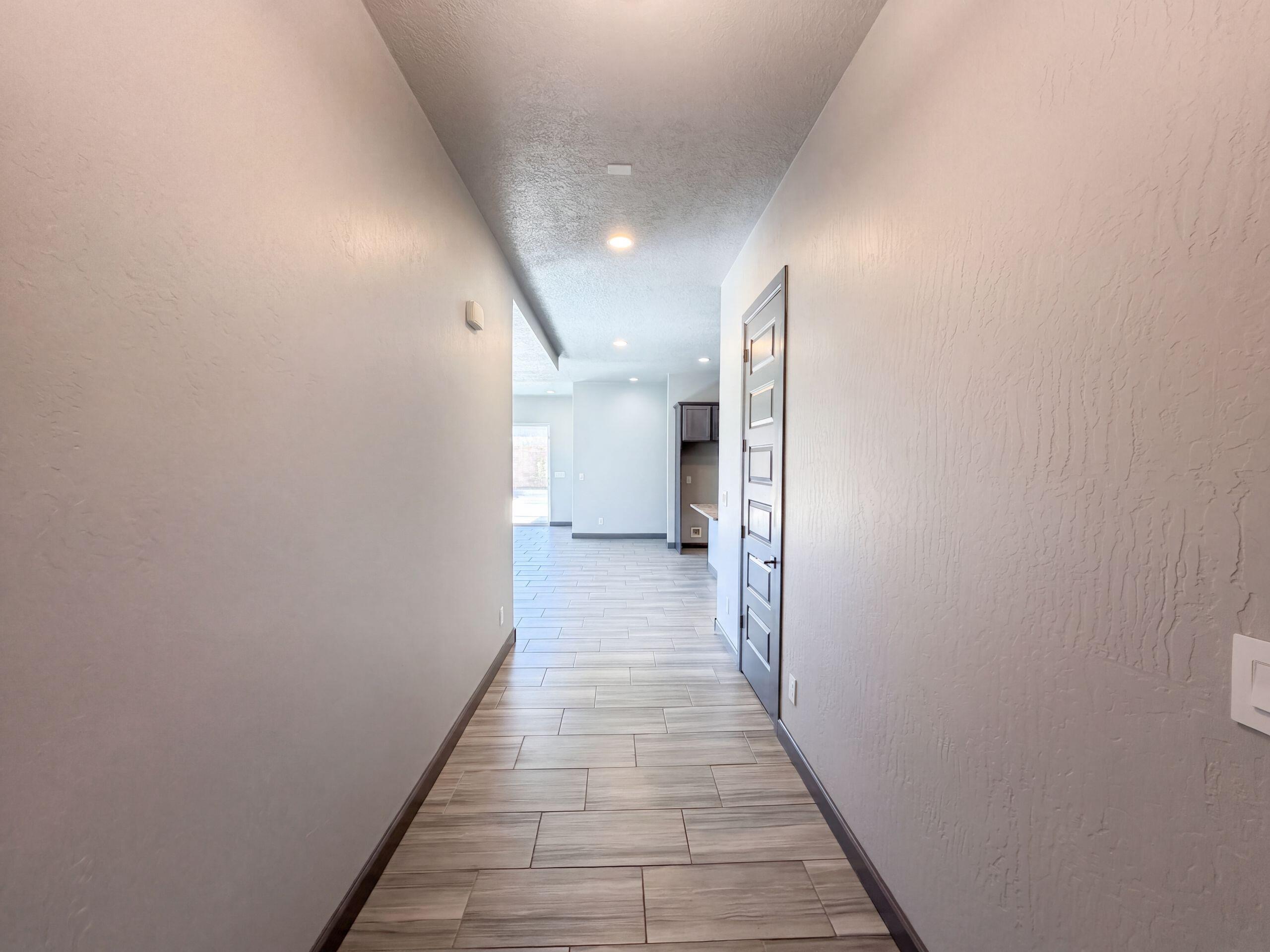 2437 Lynn Road Southeast Rio Rancho, NM 87124 - Photo 6 of 22 Gallery Image 6