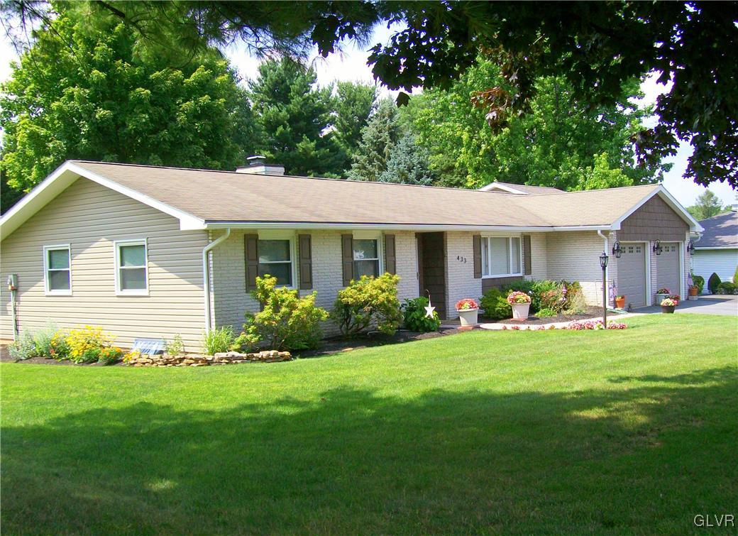 433 Georgetown Road Nazareth, PA 18064 - Photo 2 of 33 433 Georgetown Rd - Summer