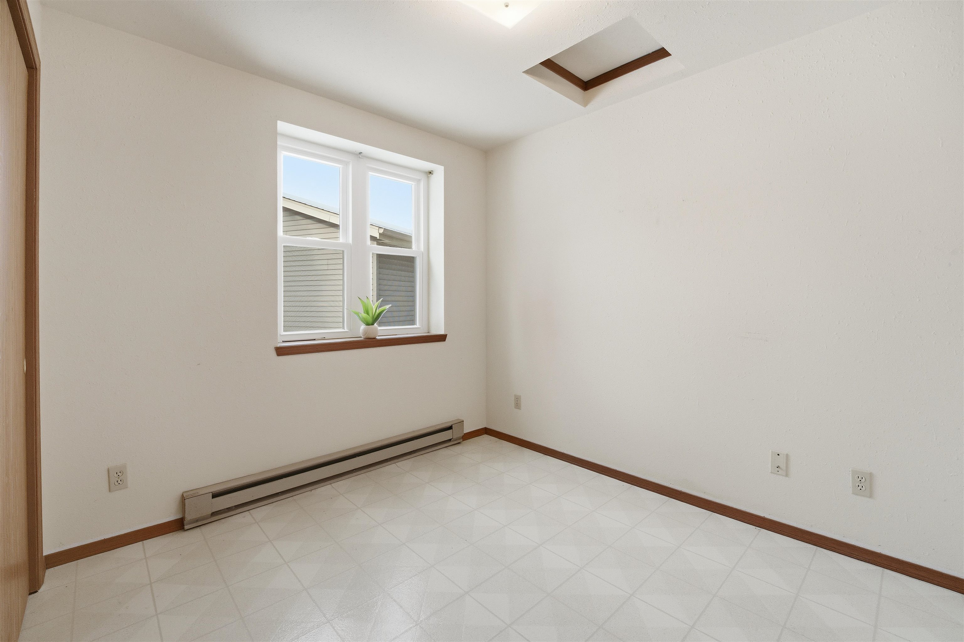 1035 South West Court, Unit B Appleton, WI 54915 - Photo 13 of 20