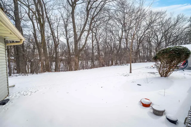 $199,900 | 1035 South West Court, Unit B, Appleton, WI 54915