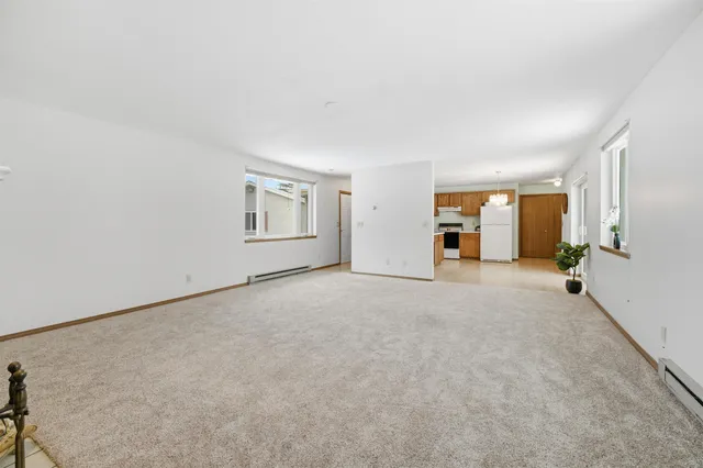 $199,900 | 1035 South West Court, Unit B, Appleton, WI 54915