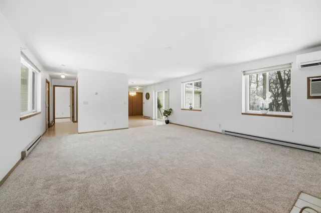 $199,900 | 1035 South West Court, Unit B, Appleton, WI 54915