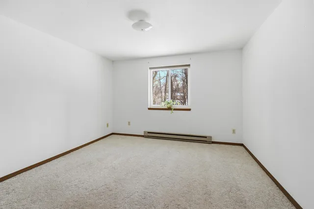 $199,900 | 1035 South West Court, Unit B, Appleton, WI 54915