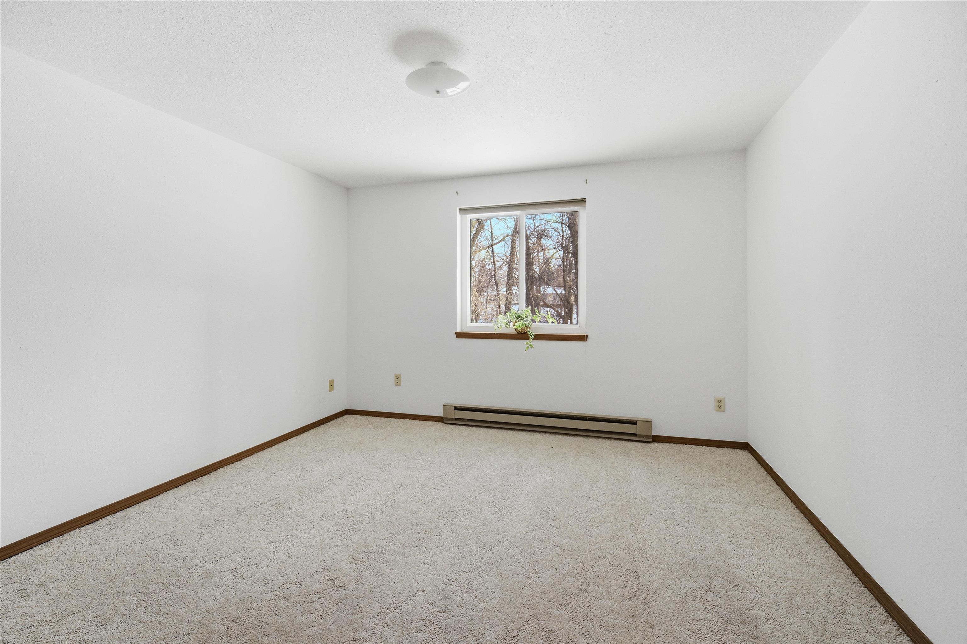 1035 South West Court, Unit B Appleton, WI 54915 - Photo 10 of 20