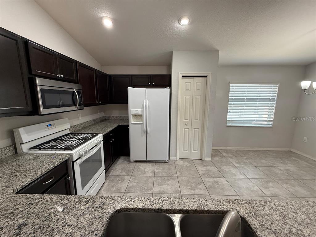 1992 Bretton Ridge Way Winter Haven, FL 33884 - Photo 8 of 27