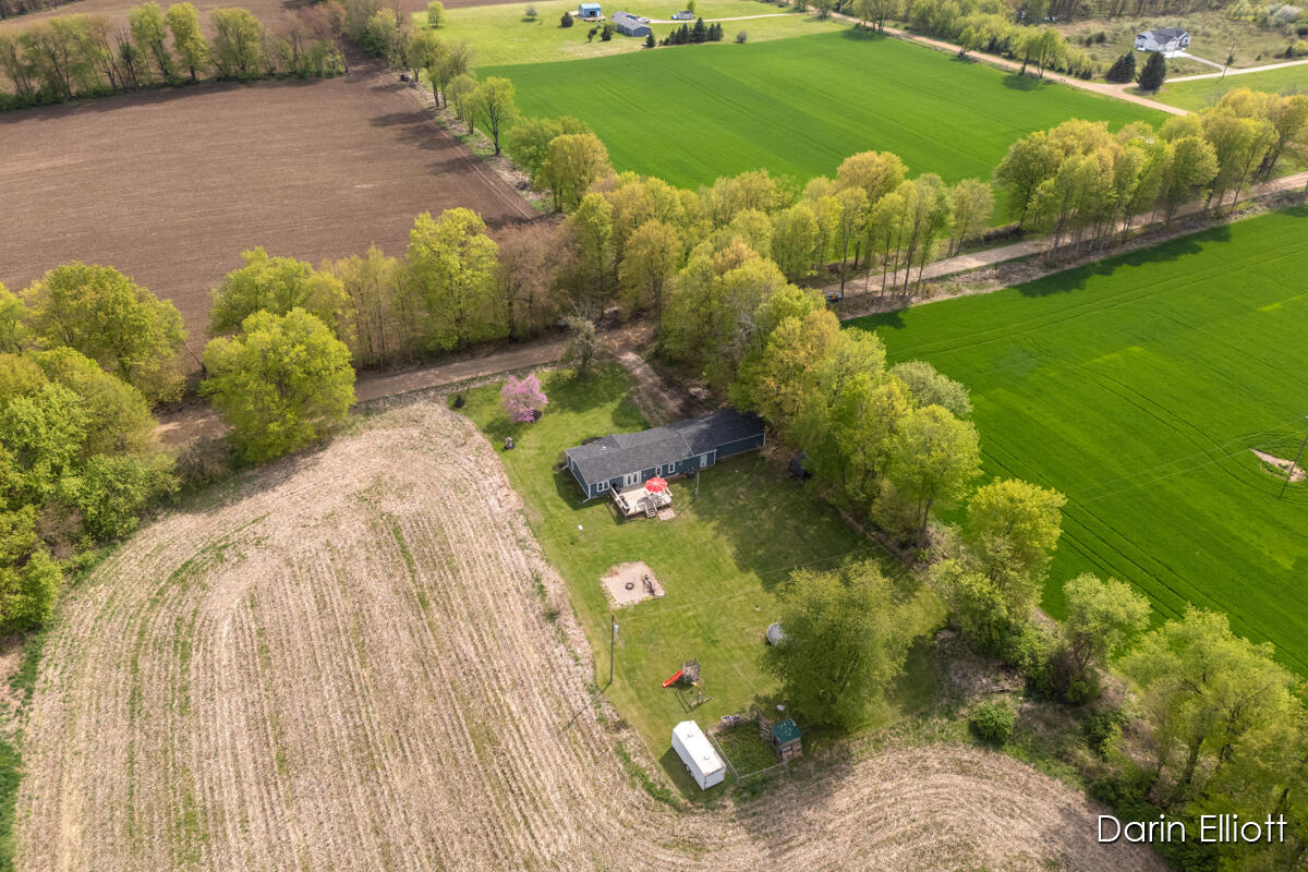 3616 Dake Road Ionia, MI 48846 - Photo 5 of 35 IMG_1028