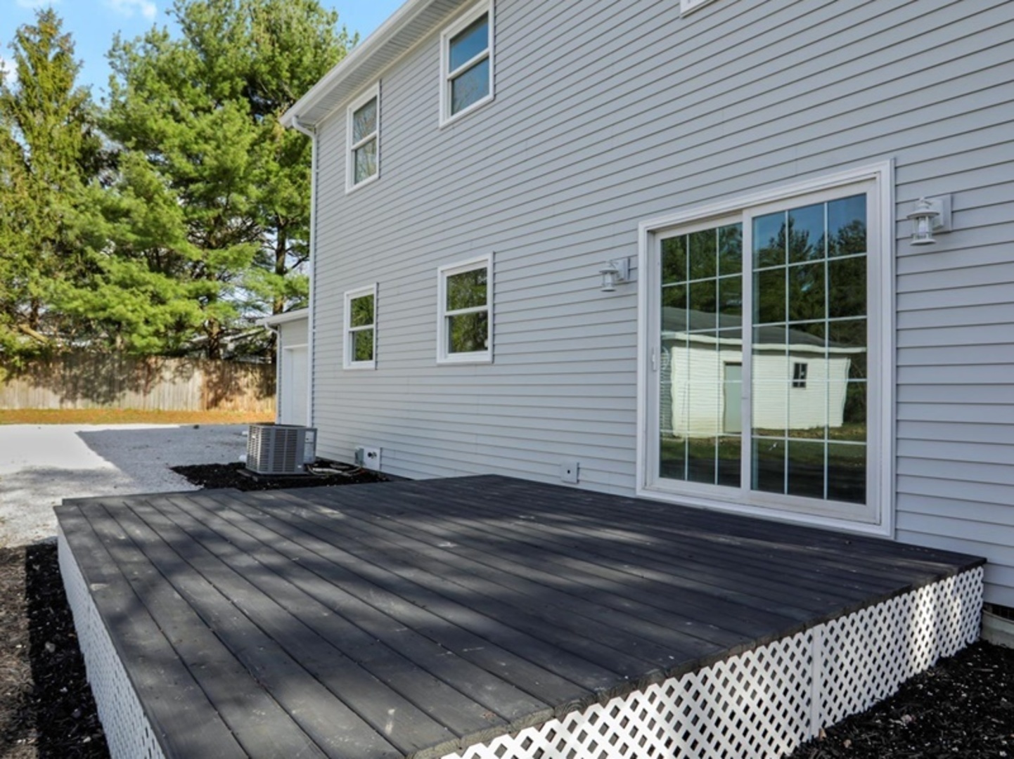 17105 Clinton Road Danville, IL 61834 - Photo 25 of 31 a view of a roof deck