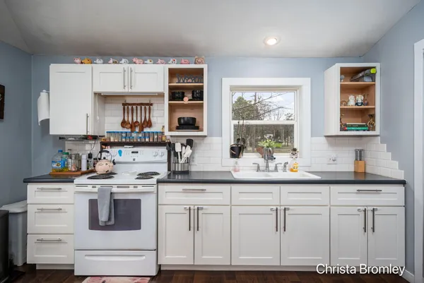 $255,000 | 517 Front Street, Lowell, MI 49331
