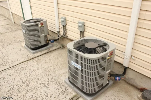 a view of entryway with a rug