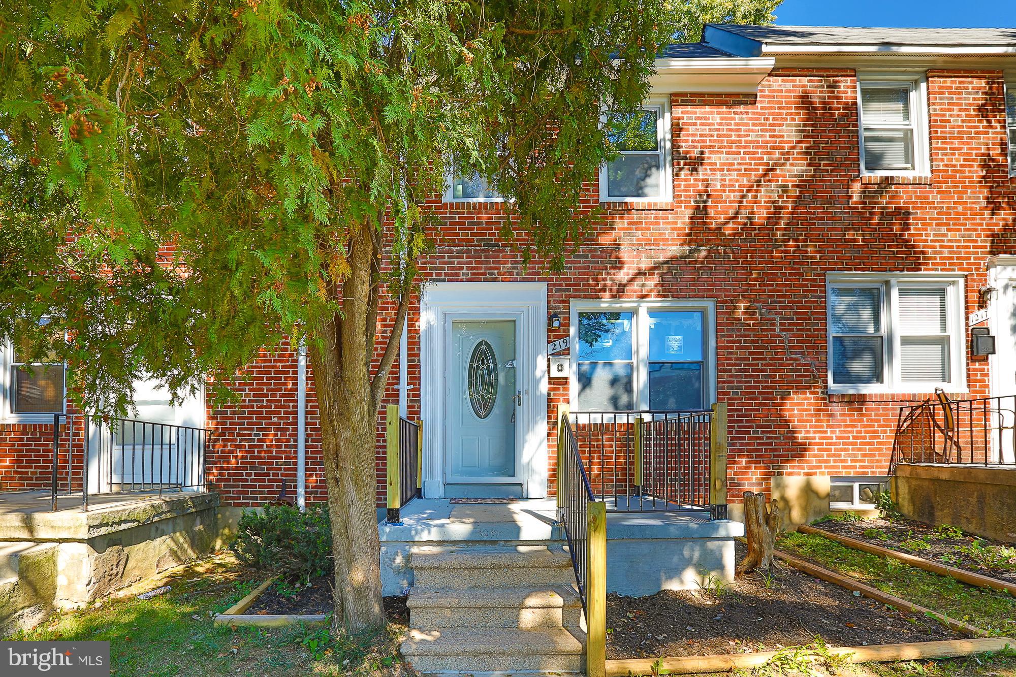 1219 Wicklow Road Baltimore, MD 21229 - Photo 2 of 30 Exterior (Front)