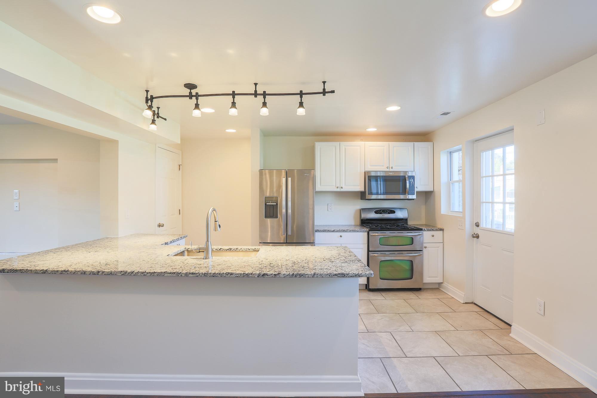 1219 Wicklow Road Baltimore, MD 21229 - Photo 12 of 30 Kitchen