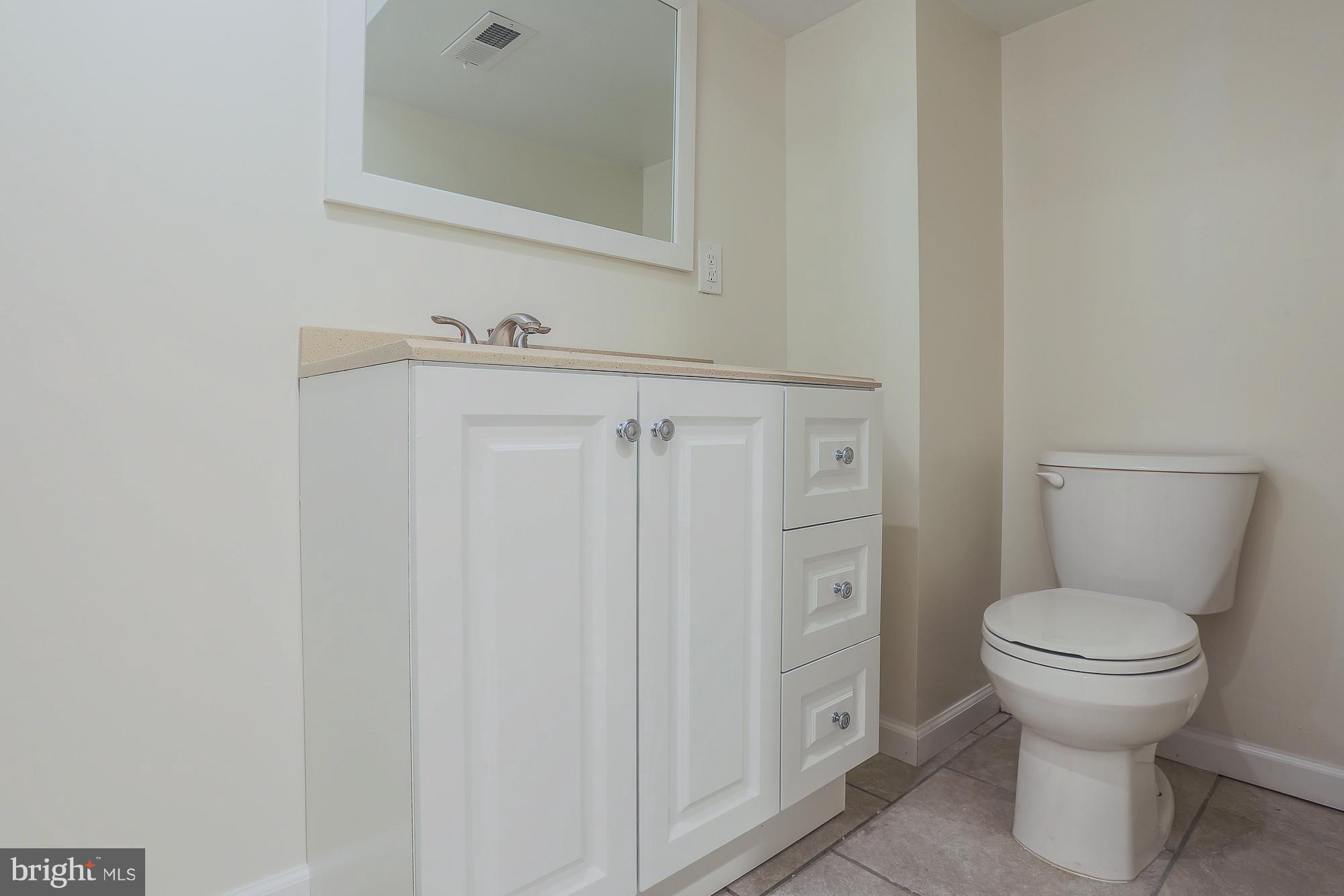 1219 Wicklow Road Baltimore, MD 21229 - Photo 27 of 30 Bath