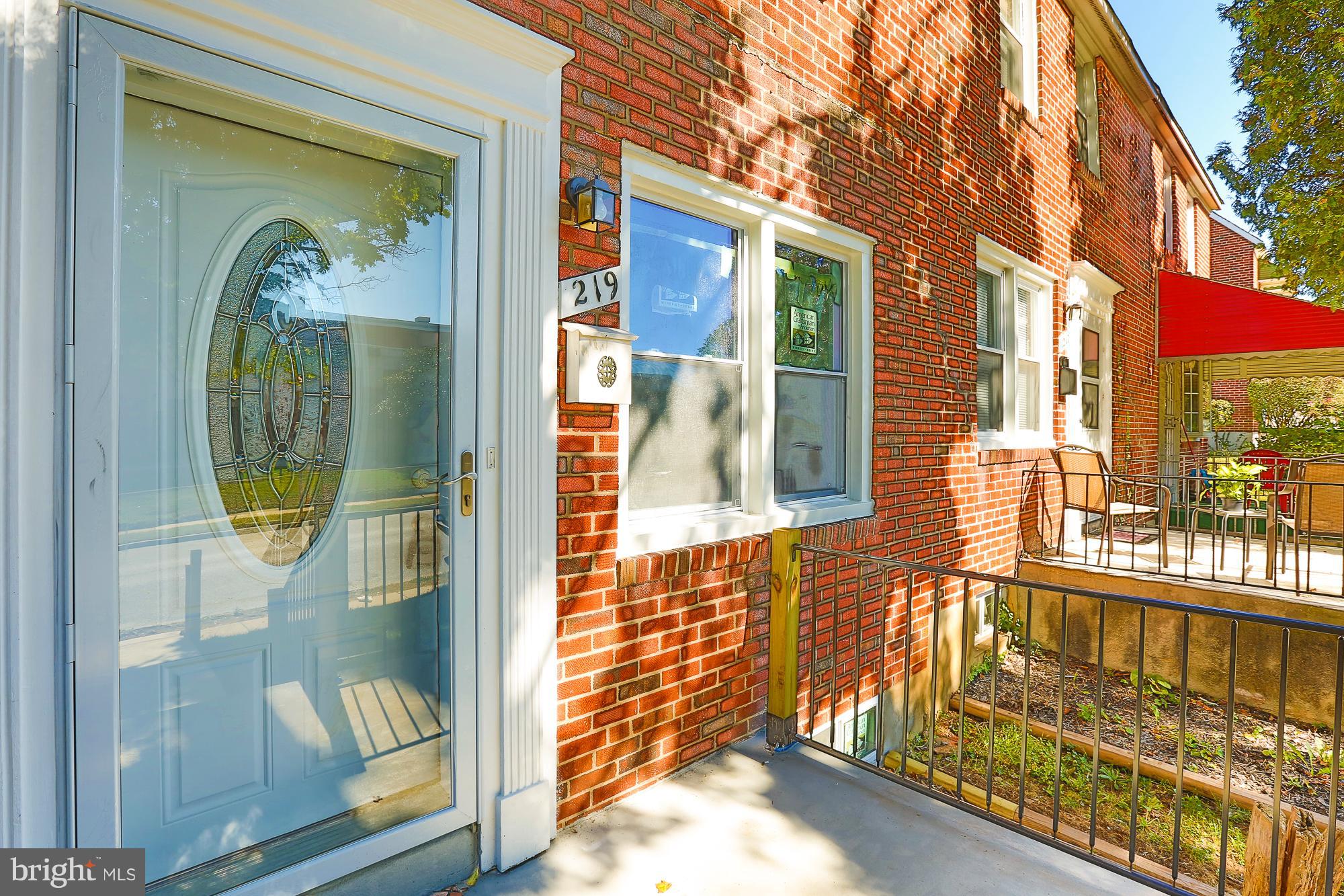 1219 Wicklow Road Baltimore, MD 21229 - Photo 29 of 30 Exterior (Front)