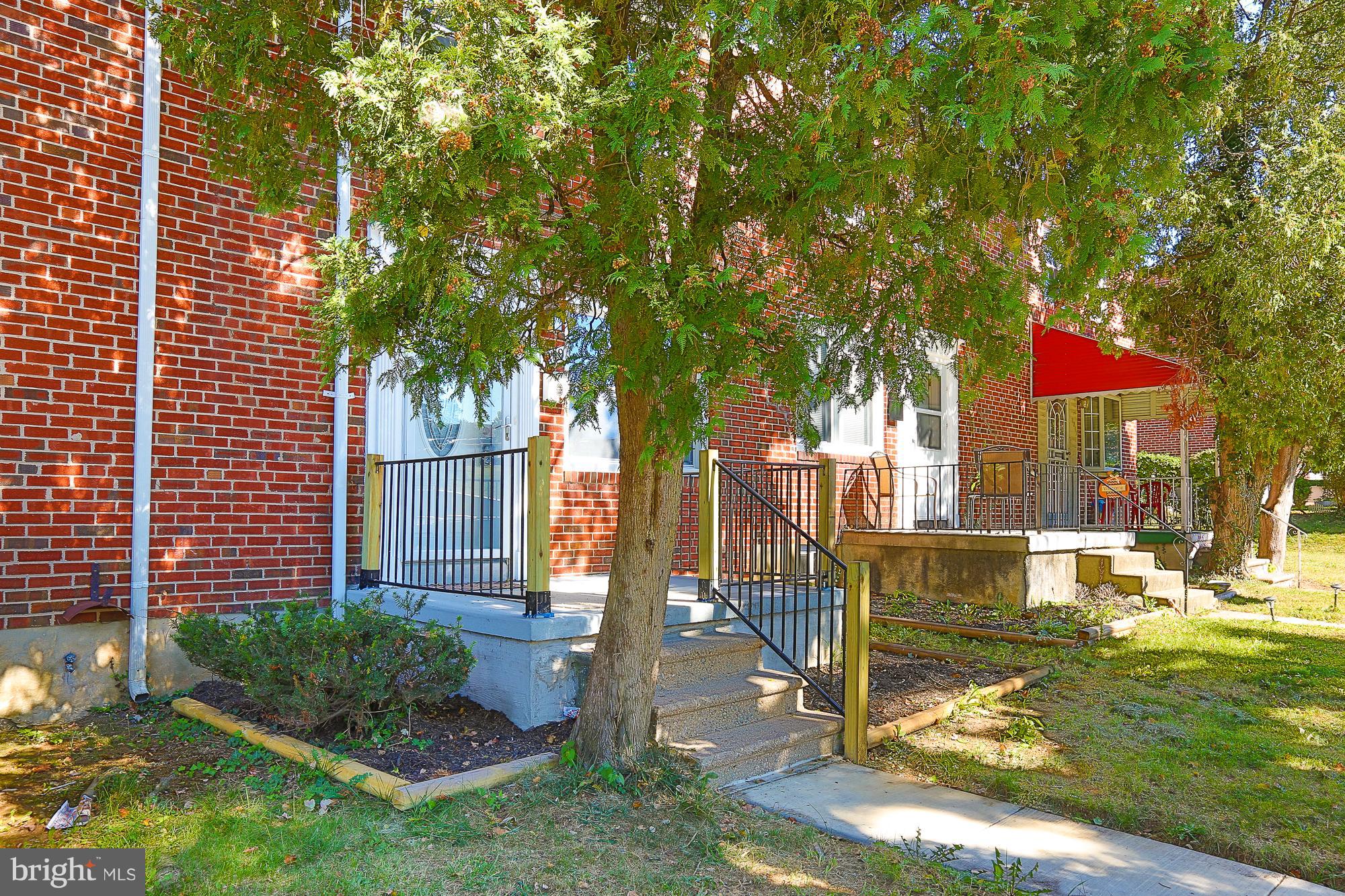 1219 Wicklow Road Baltimore, MD 21229 - Photo 30 of 30 Exterior (Front)