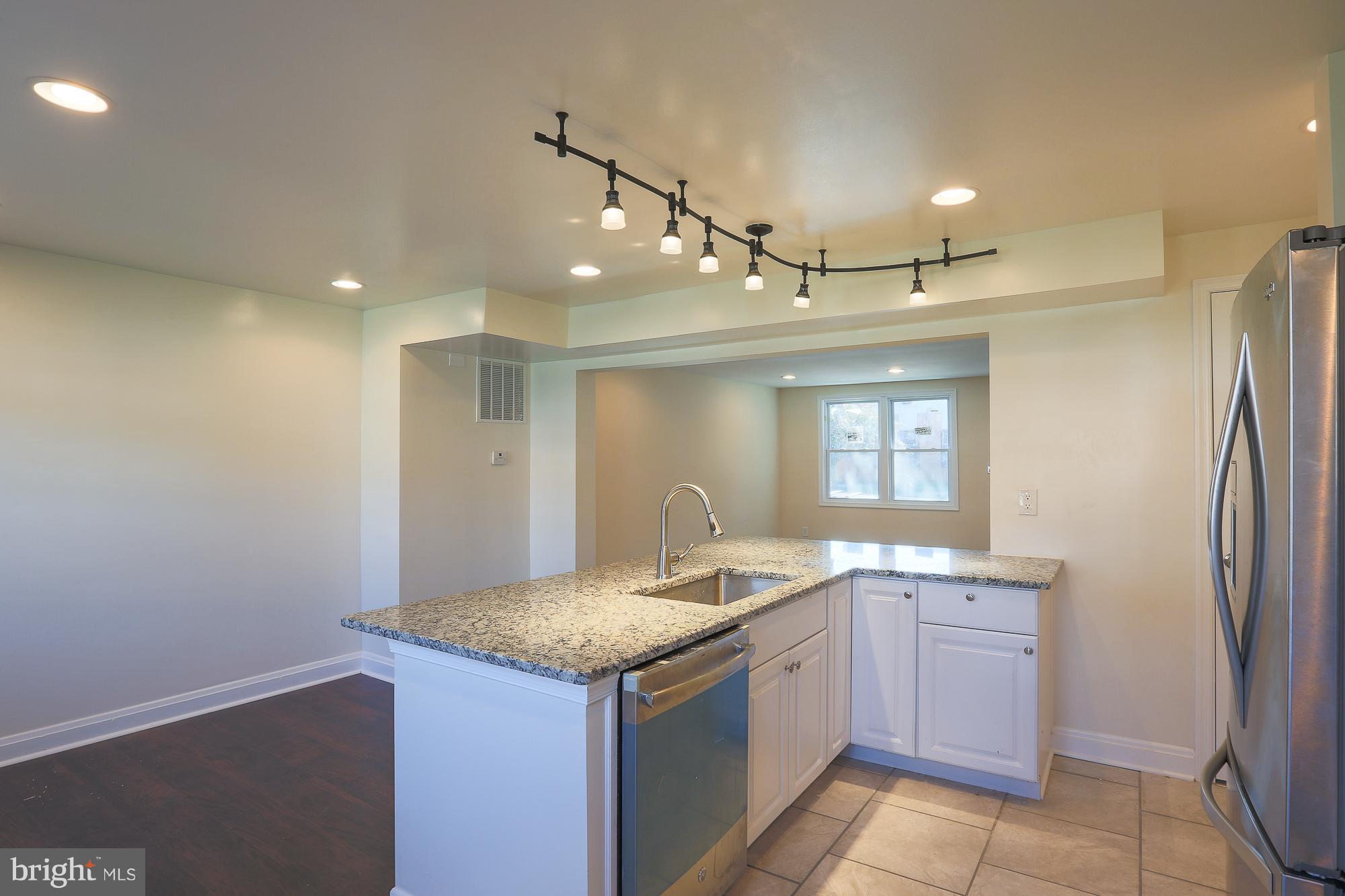 1219 Wicklow Road Baltimore, MD 21229 - Photo 8 of 30 Kitchen
