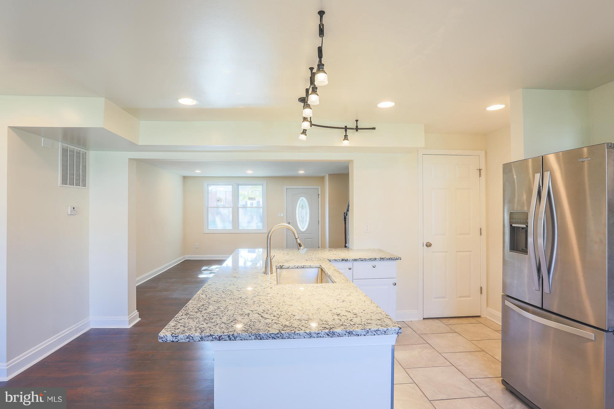 1219 Wicklow Road Baltimore, MD 21229 - Photo 10 of 30 Kitchen