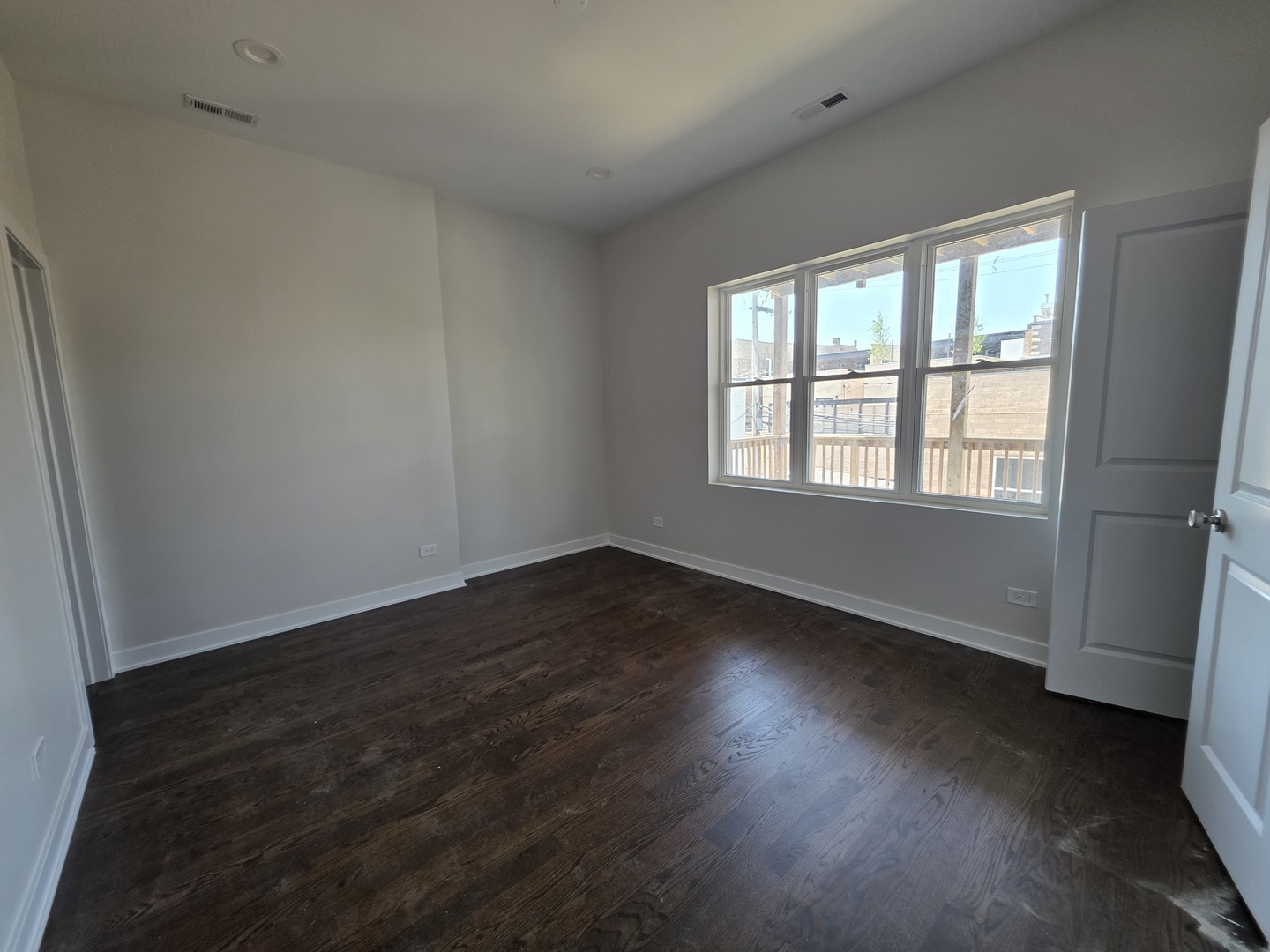 3726 North Racine Avenue, Unit 2 Chicago, IL 60613 - Photo 8 of 19 Gallery Image 8