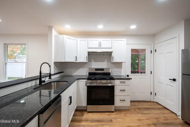 $269,900 | 644 Delaware Avenue, Bethlehem, NY 12054