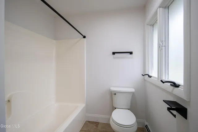 $269,900 | 644 Delaware Avenue, Bethlehem, NY 12054