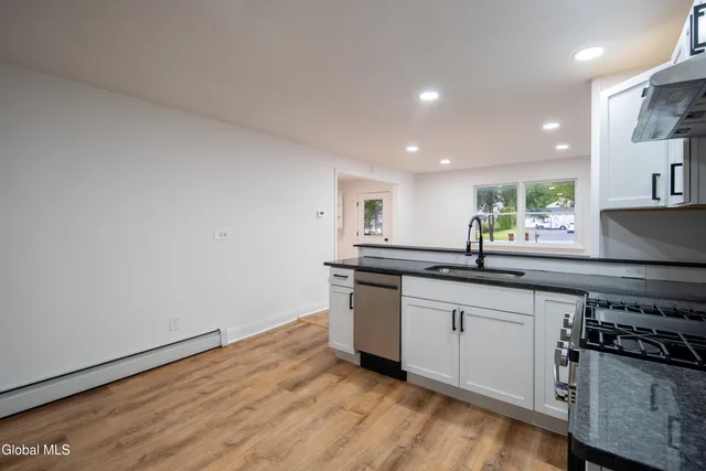 $269,900 | 644 Delaware Avenue, Bethlehem, NY 12054