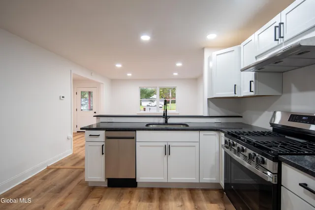 $269,900 | 644 Delaware Avenue, Bethlehem, NY 12054