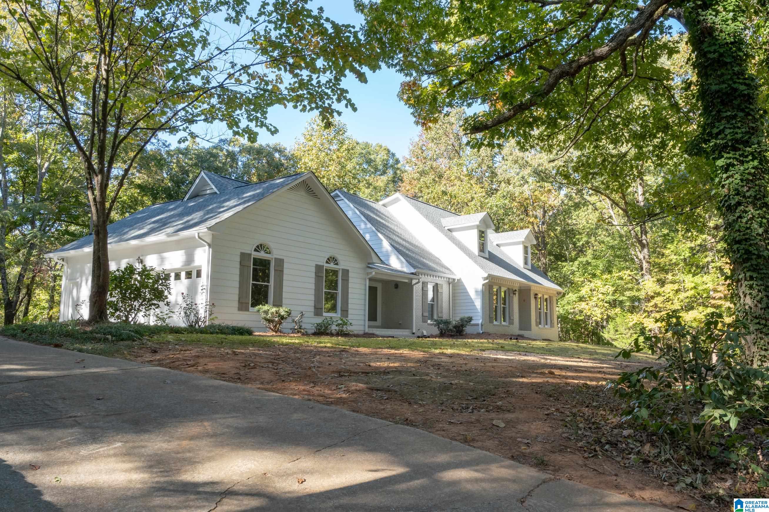 660 Canyon Ridge Road Sylacauga, AL 35151 - Photo 4 of 87