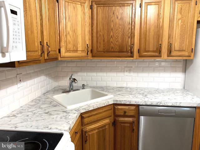 17 Pickwick Place, Unit 17 Sewell, NJ 08080 - Photo 11 of 26 New sink