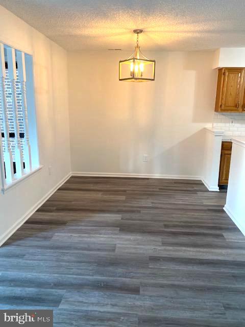 17 Pickwick Place, Unit 17 Sewell, NJ 08080 - Photo 14 of 26 Dining area, new laminate floor