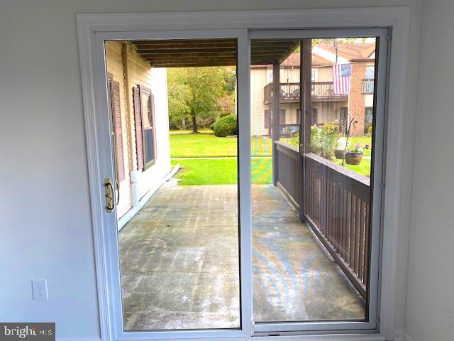 17 Pickwick Place, Unit 17 Sewell, NJ 08080 - Photo 6 of 26 Patio next to Sunroom/Office
