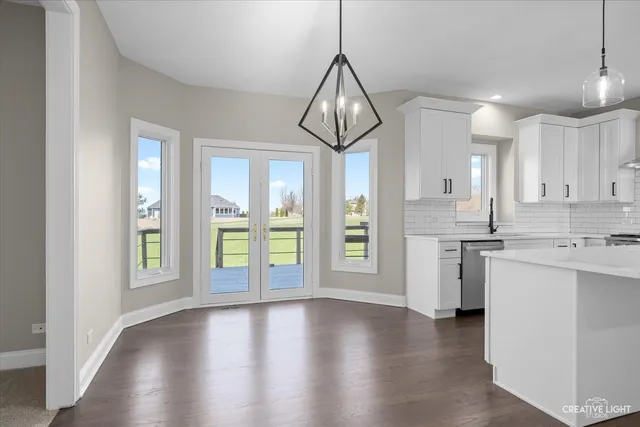 $540,000 | 15673 Cobb Court, Newark, IL 60541