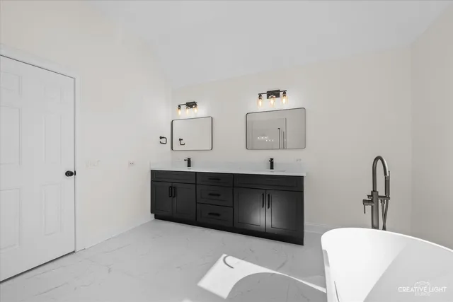 $540,000 | 15673 Cobb Court, Newark, IL 60541