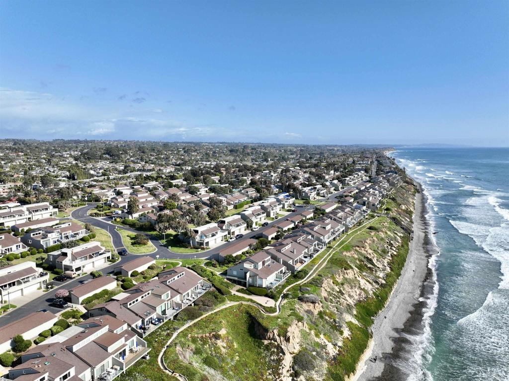 1707 Aldersgate Road Encinitas, CA 92024 - Photo 3 of 18