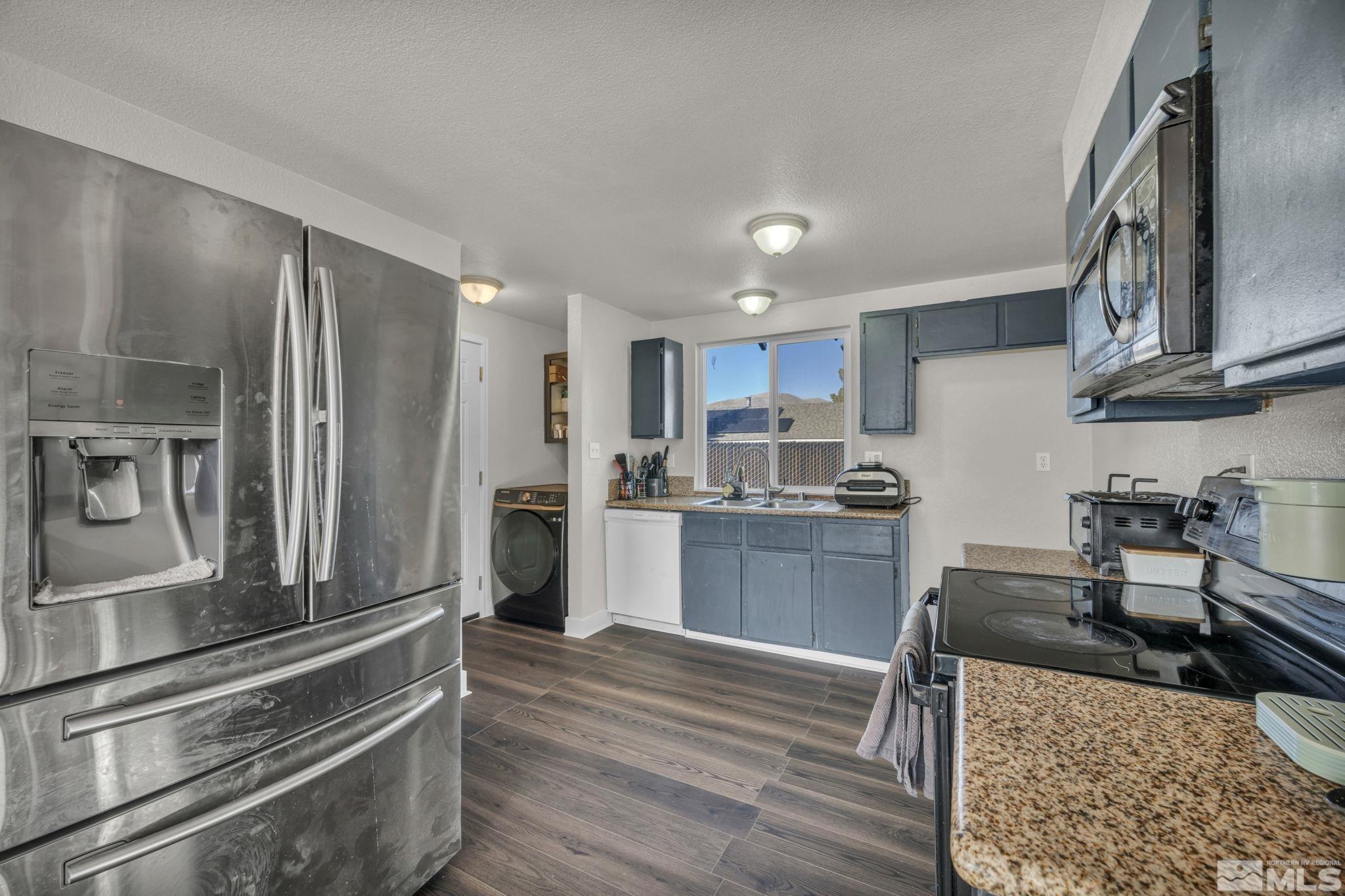 3760 Peregrine Circle Reno, NV 89508 - Photo 9 of 38 Photo 9