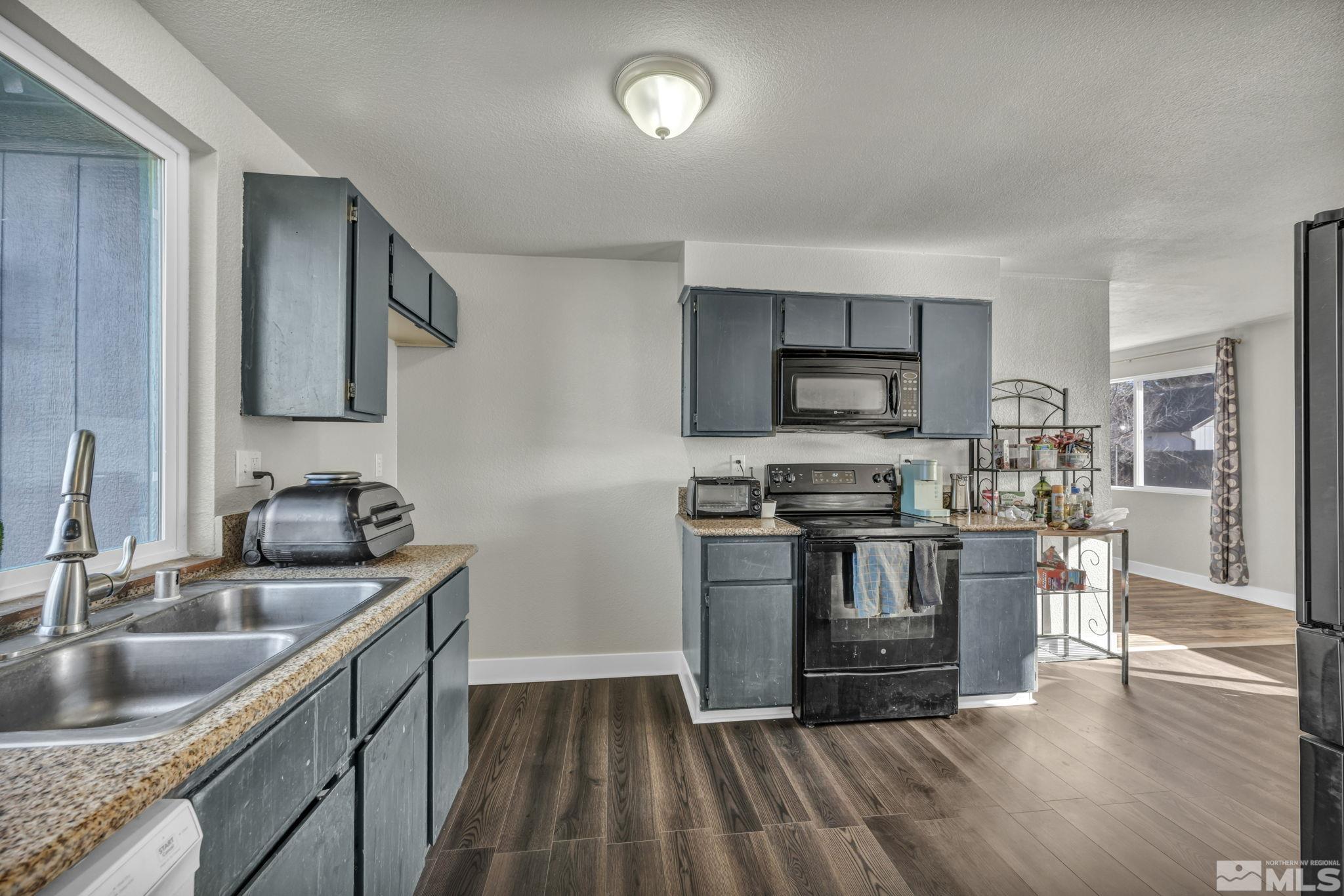 3760 Peregrine Circle Reno, NV 89508 - Photo 10 of 38 Photo 10