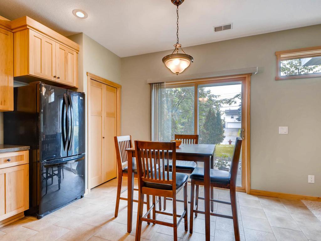 1279 County Rd D Circle, Unit 602 St. Paul, MN 55109 - Photo 5 of 27 Gallery Image 5