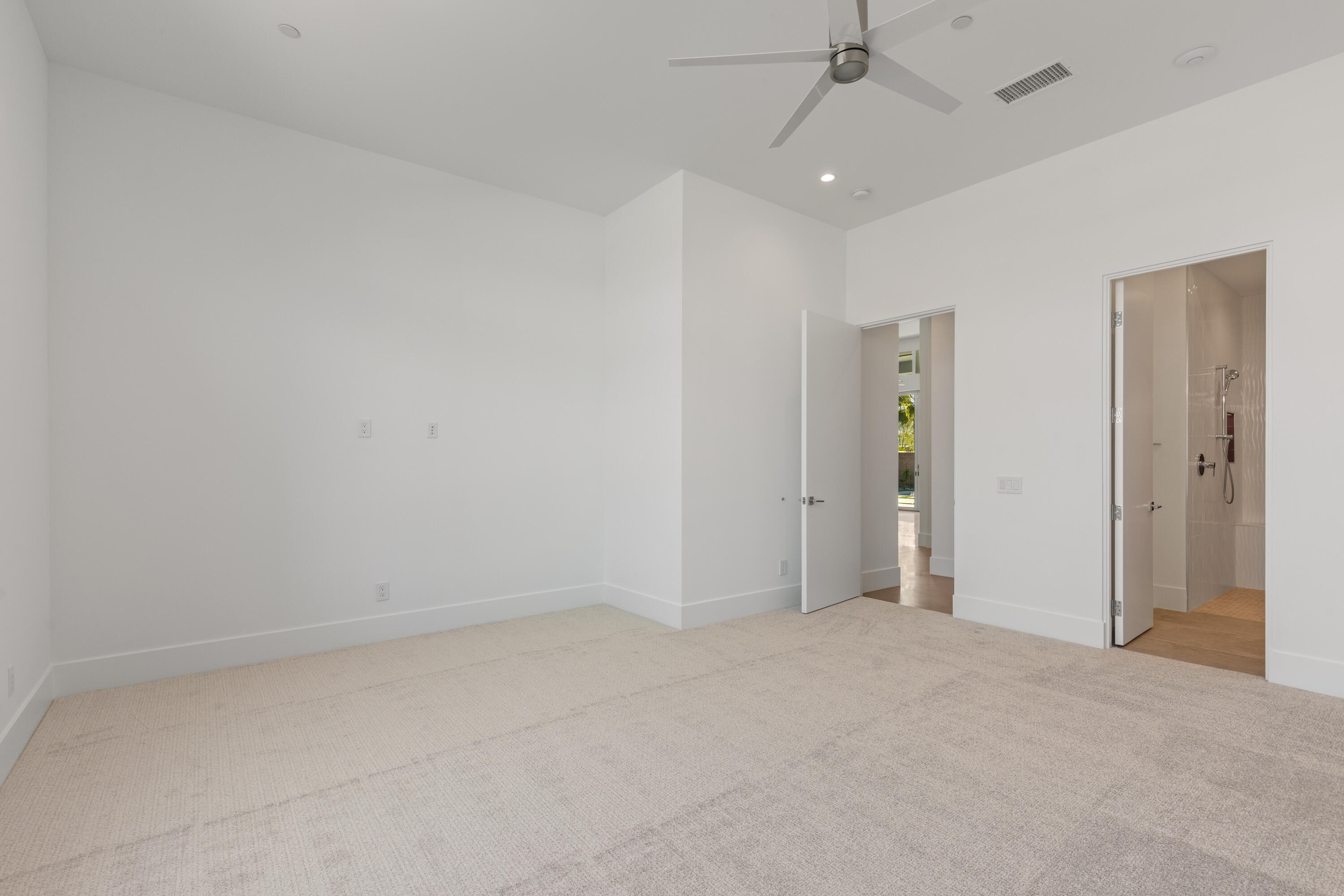 1 Siena Vista Rancho Mirage, CA 92270 - Photo 16 of 39 46_10563830_144036_144036-EI-136