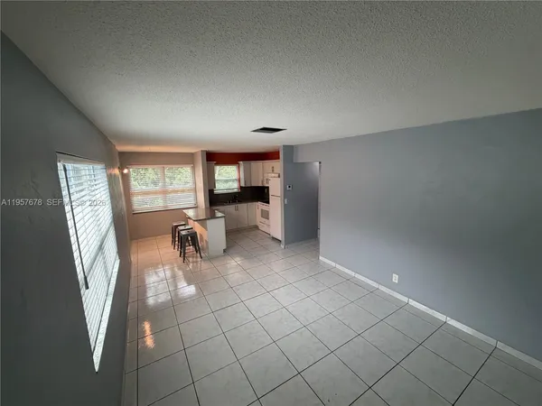 $1,495 | 1301 North 12th Court, Unit 4B, Hollywood, FL 33019