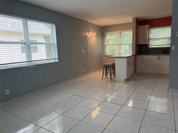 $1,495 | 1301 North 12th Court, Unit 4B, Hollywood, FL 33019