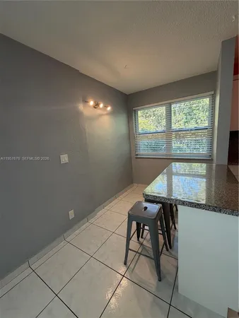 $1,495 | 1301 North 12th Court, Unit 4B, Hollywood, FL 33019