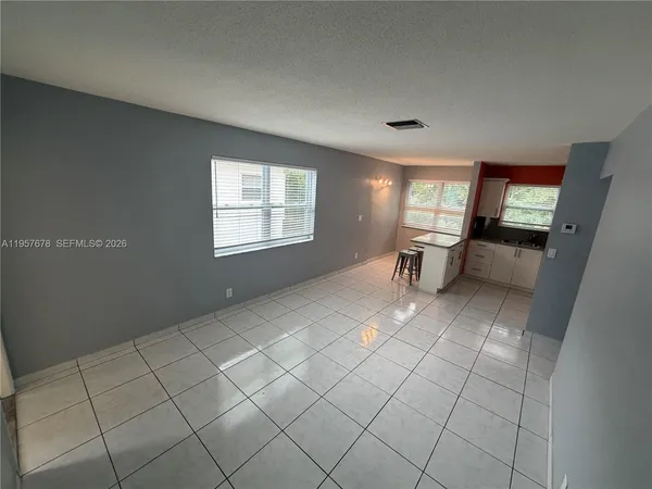 $1,495 | 1301 North 12th Court, Unit 4B, Hollywood, FL 33019