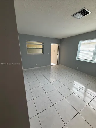 $1,495 | 1301 North 12th Court, Unit 4B, Hollywood, FL 33019