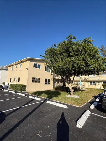 $1,495 | 1301 North 12th Court, Unit 4B, Hollywood, FL 33019
