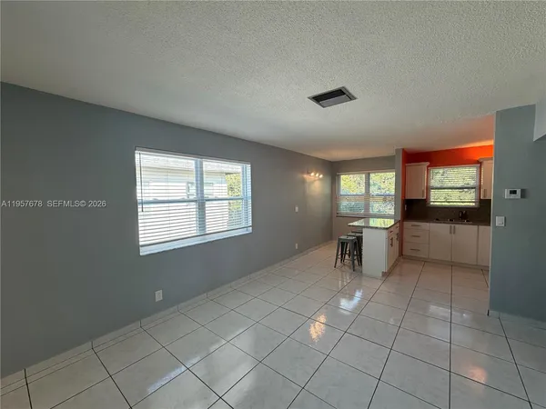 $1,495 | 1301 North 12th Court, Unit 4B, Hollywood, FL 33019