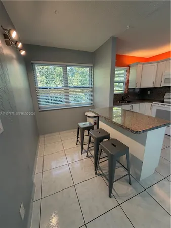 $1,495 | 1301 North 12th Court, Unit 4B, Hollywood, FL 33019