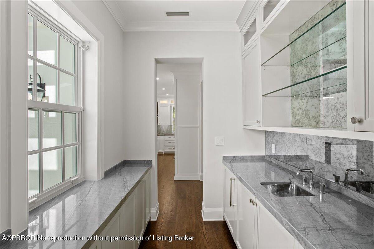 130 Algoma Road Palm Beach, FL 33480 - Photo 33 of 64 Butlers Pantry