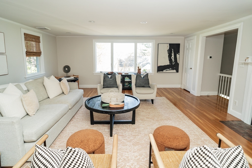37 Locksley Road Lynnfield, MA 01940 - Photo 20 of 32 Gallery Image 20