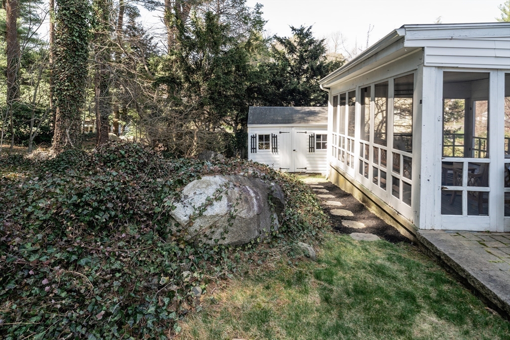 37 Locksley Road Lynnfield, MA 01940 - Photo 26 of 32 Gallery Image 26